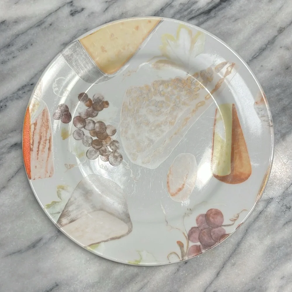 8 Appetizer - Salad Vin Fromage Cheese & Grapes  Plates 8" - Picture 13 of 15